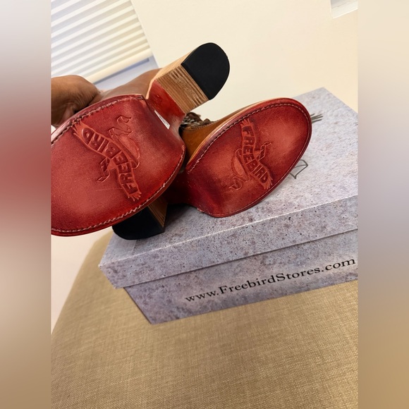 Freebird Burrow Cognac Tan Lace-Up Booties 8 NEW - Picture 6 of 6